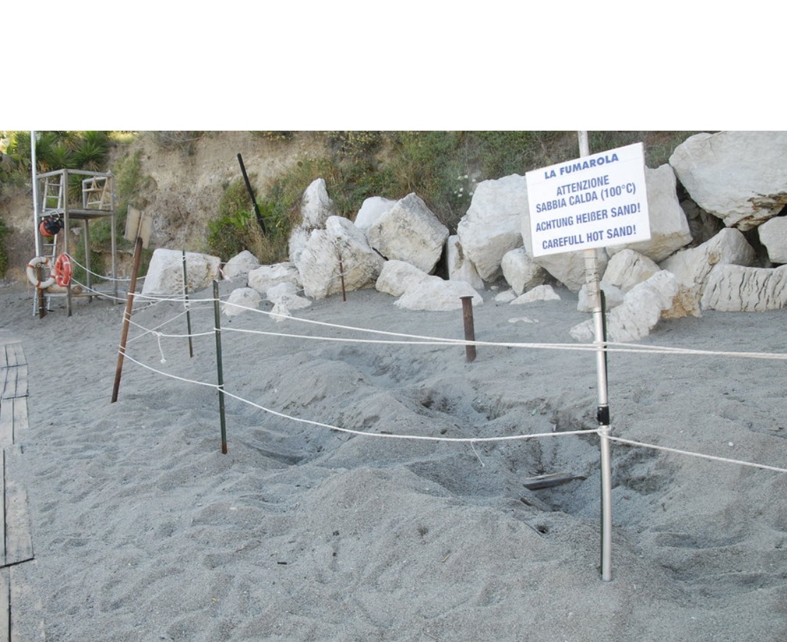 La Spiaggia delle Fumarole